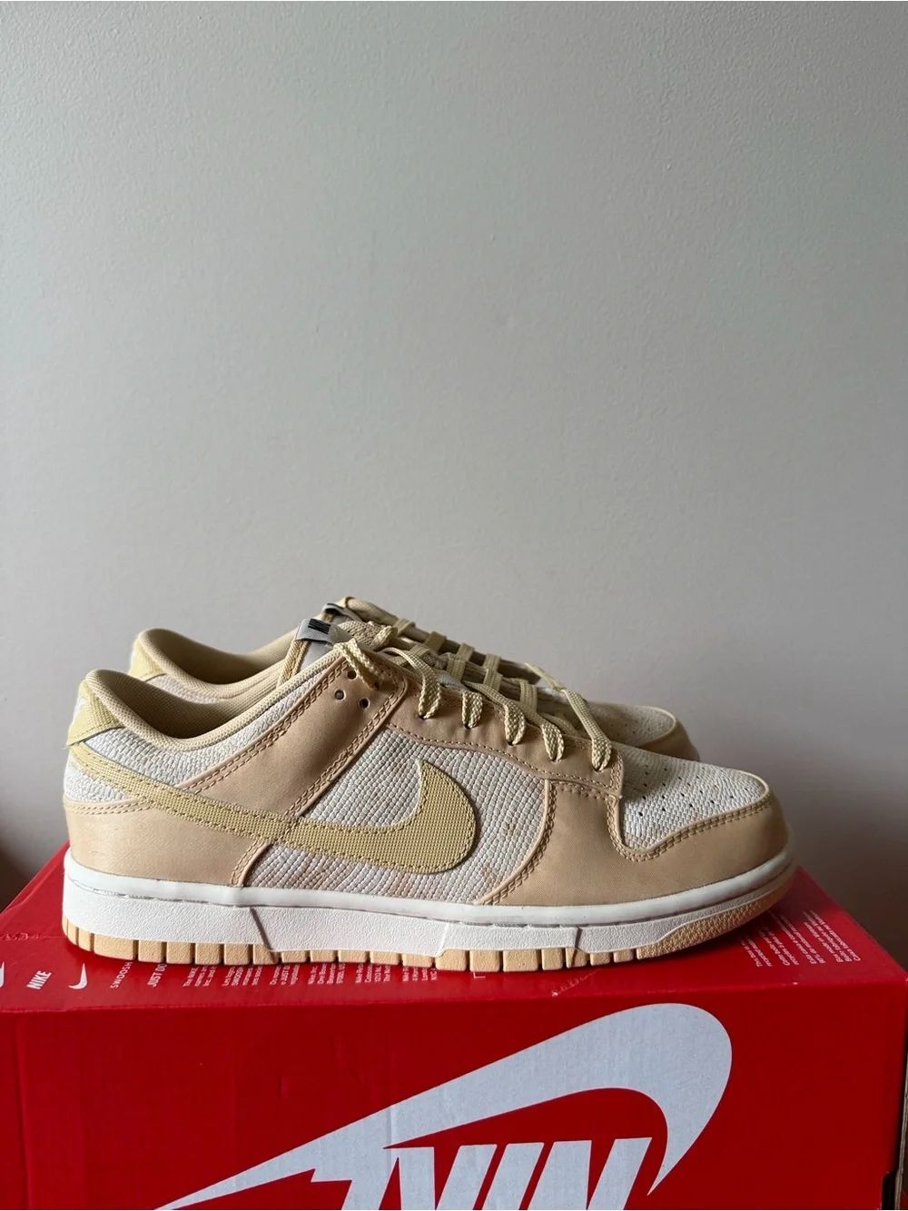 Nike Dunk Low Sesame Brown HJ5777-101 Women’s Size 10